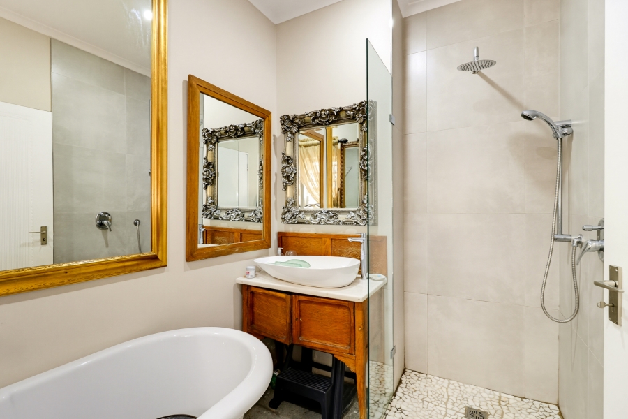 2 Bedroom Property for Sale in Harbour Island Western Cape